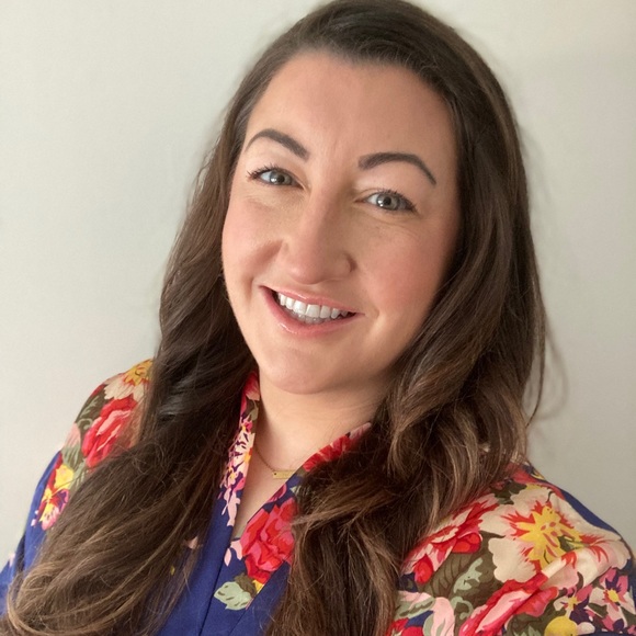 Meet your Posher, Katie - Picture 1 of 1